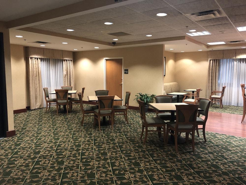 Hampton Inn Sidney Esterno foto