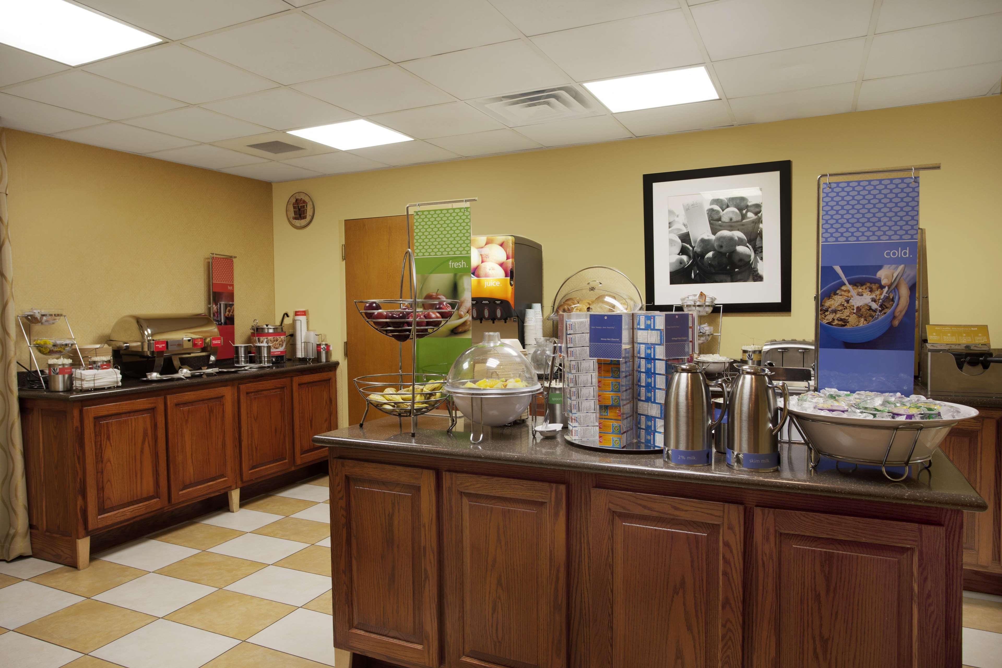 Hampton Inn Sidney Ristorante foto