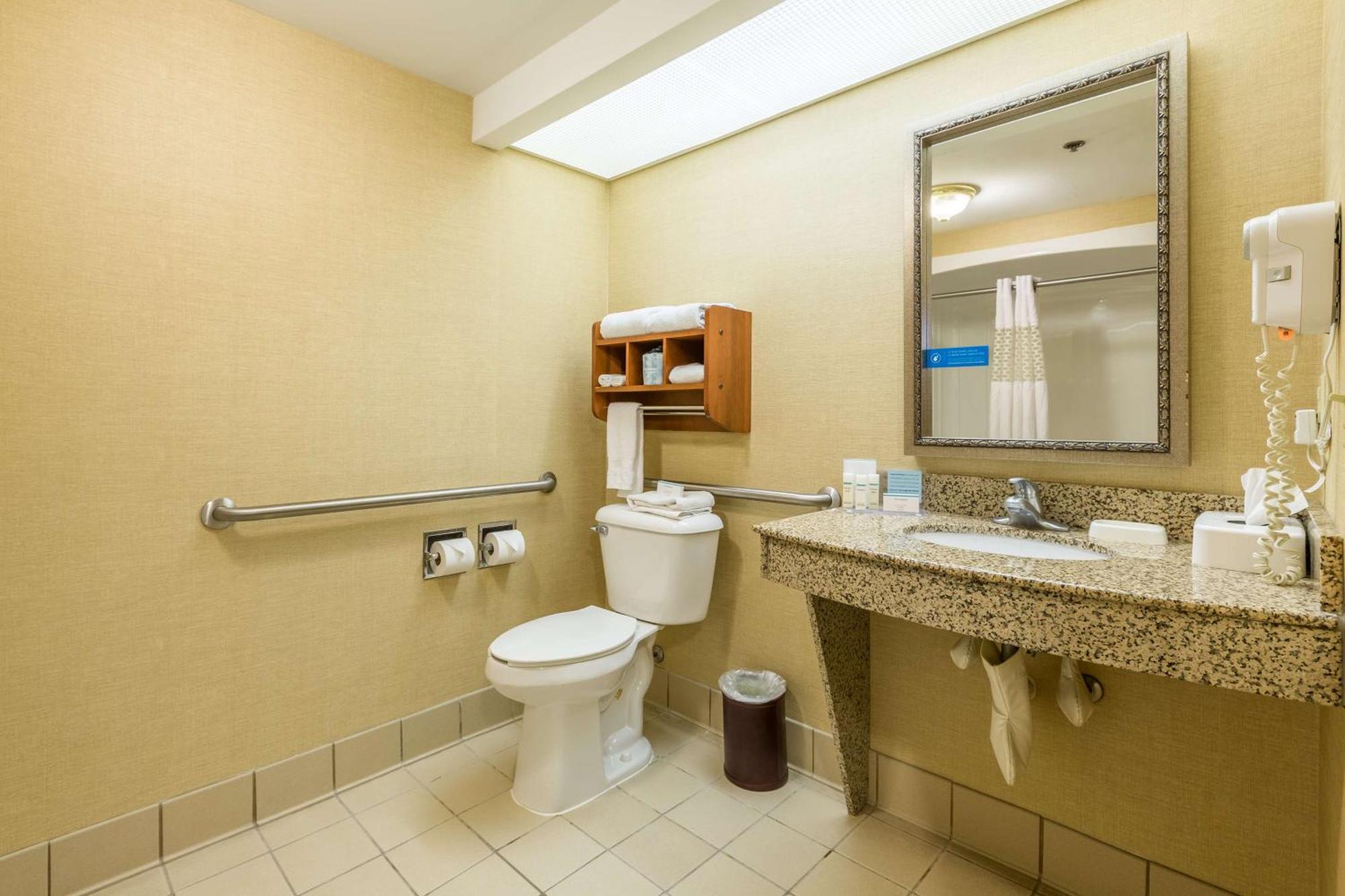 Hampton Inn Sidney Esterno foto