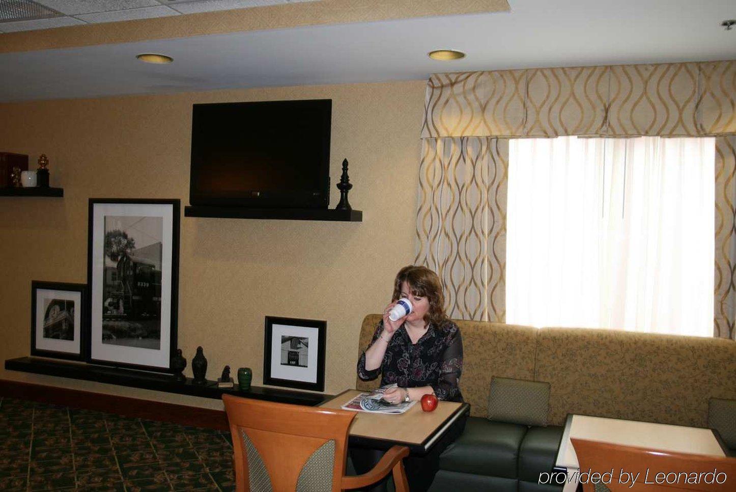 Hampton Inn Sidney Ristorante foto